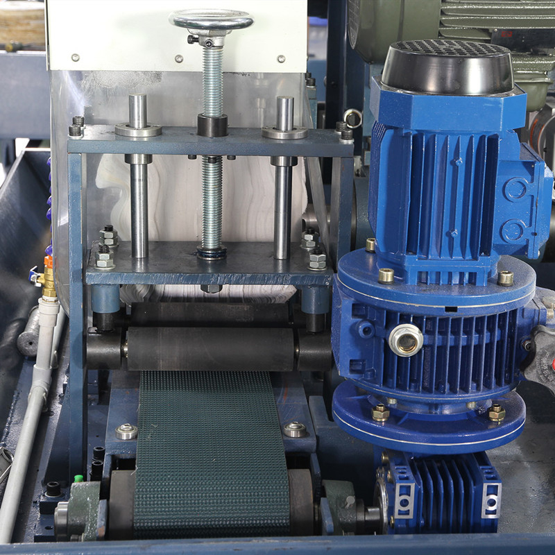 La machine de meulage de couture de soudure pour des charnières de porte en aluminium et les charnières en acier soudent le polissage