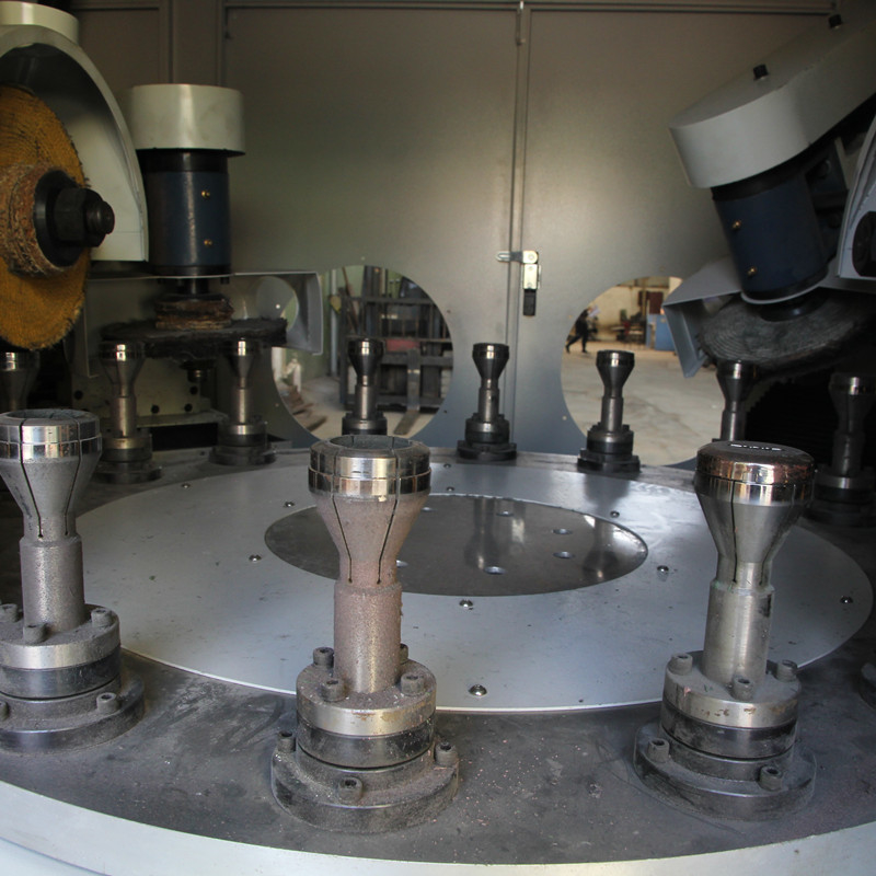 Tableau rotatoire automatique de meulage de machine de polonais de la tête 6 pour le métal de produit de dôme