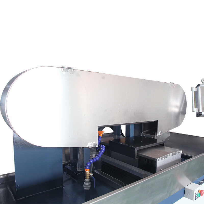 Machine à dessiner de fil de meulage à l'eau douce CNC à 2 axes personnalisée pour le polissage en acier inoxydable