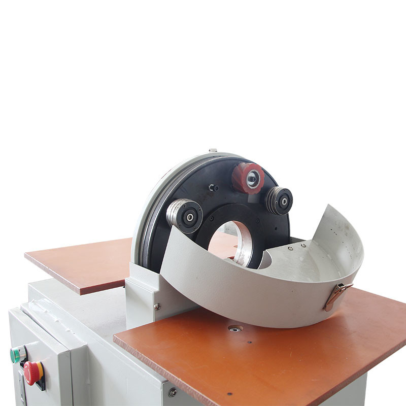 Machine de polissage de tubes ronds avec moteur principal de 2,2 kW et vitesse linéaire de courroie abrasive de 17 m/s