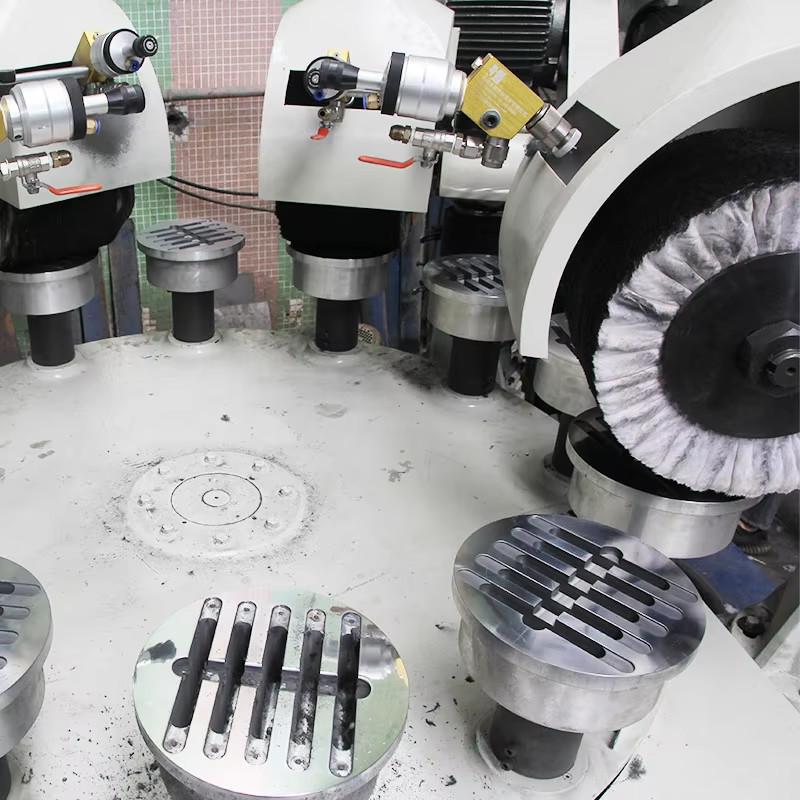 4 têtes de meulage machine de polissage de métaux de table rotative pour les produits en aluminium en acier inoxydable miroir poli