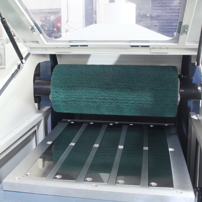 11.8KW Machine de polissage de tôle d'acier inoxydable à adsorption sous vide à bord plat de tôle métallique avec couverture écologique
