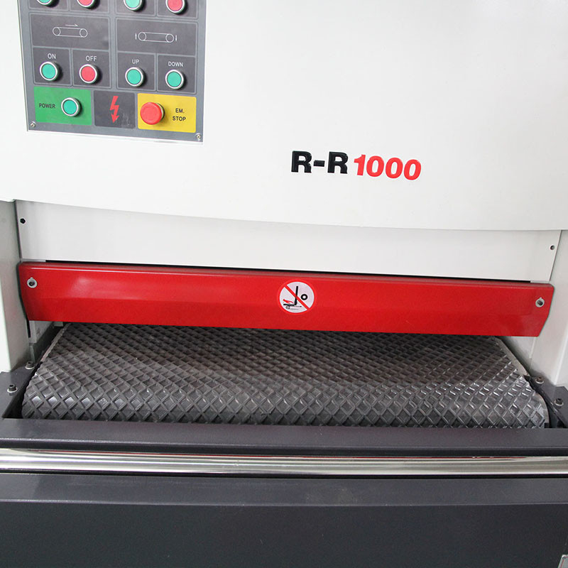 Durable à sec à haute efficacité Rr1000mm Parties métalliques Surface Débroussailleuse de tôle de métal