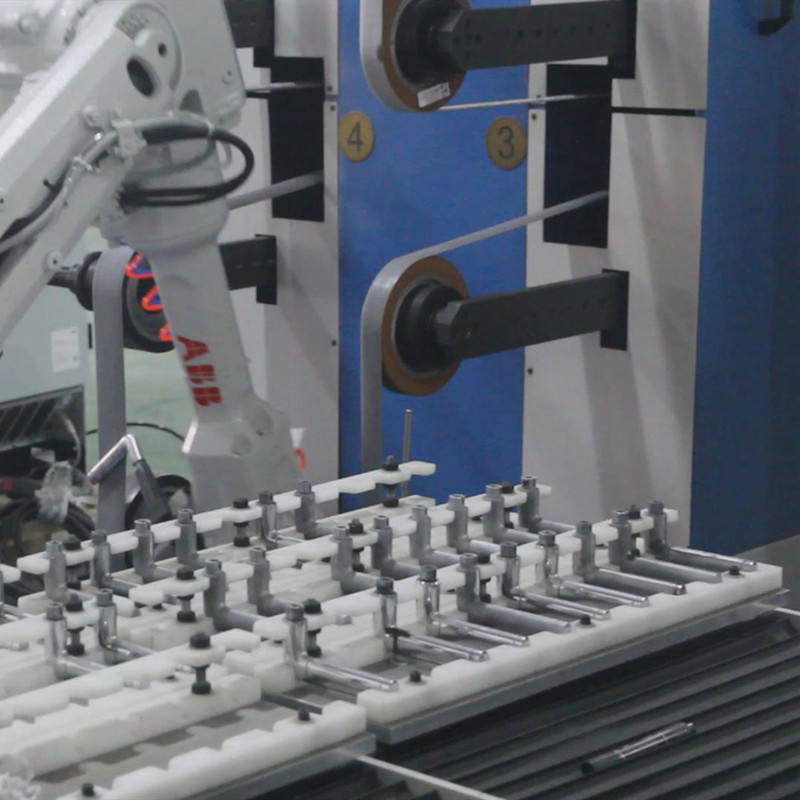 Traitement à haut rendement Opération industrielle Cnc à six axes bras robotique machine robot de polissage automatique