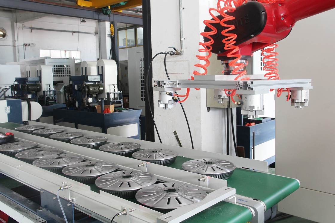 Machine de polissage CNC à 5 axes JINZHU CNC Surface 5 axes Outils de polissage de métaux Tour CNC pour métaux